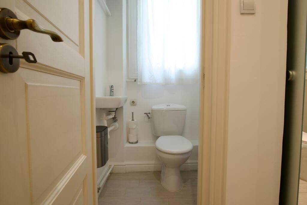 Premium By Hi5- Anker Budapest