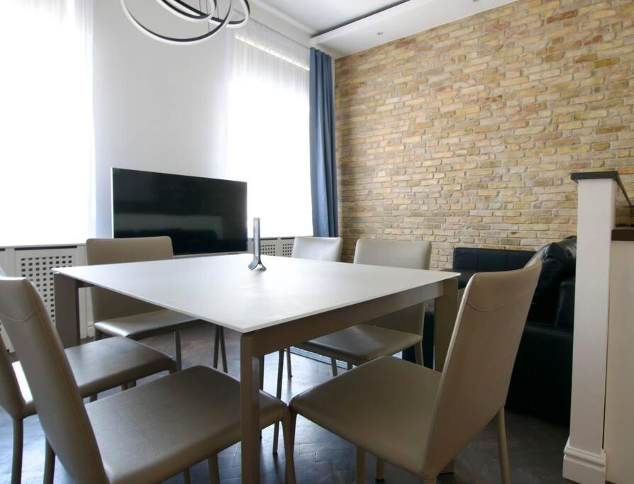 Premium By Hi5- Anker Appartamento Budapest
