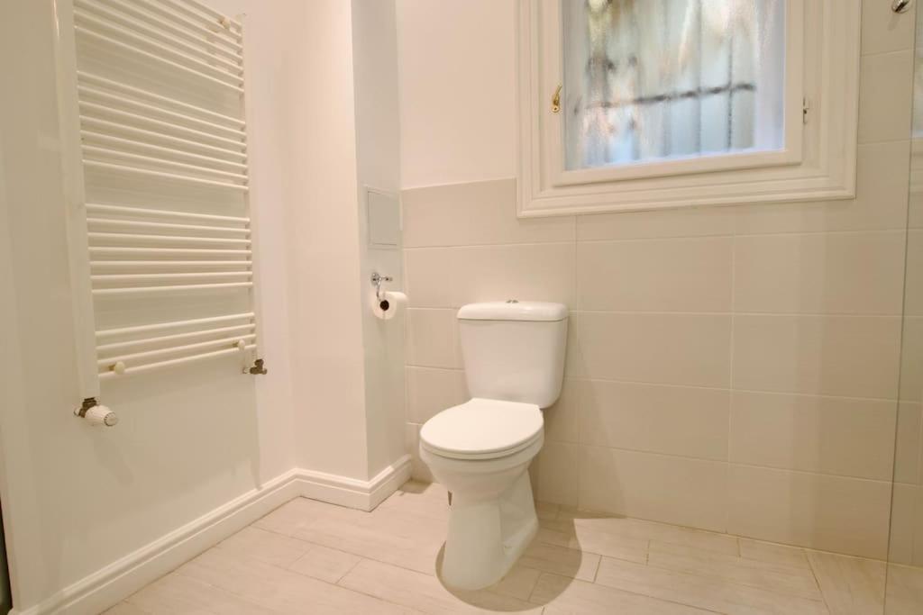 Premium By Hi5- Anker * Budapest